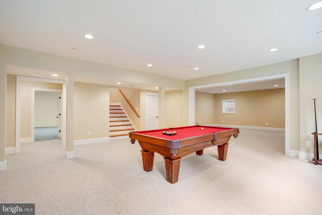 6108 LANDON LANE