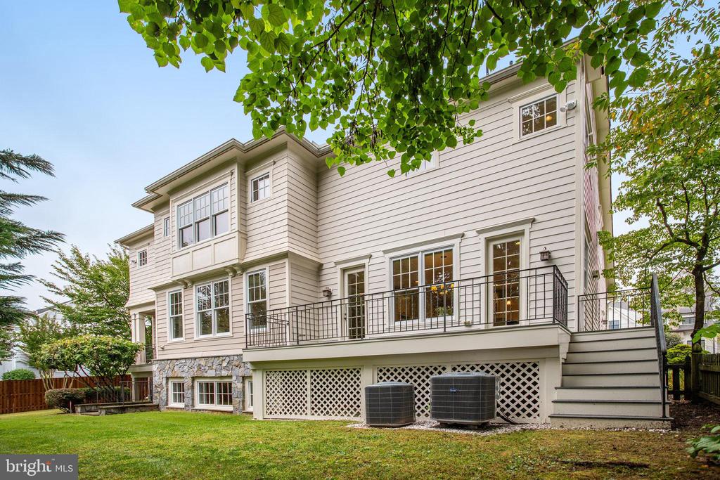 6108 LANDON LANE