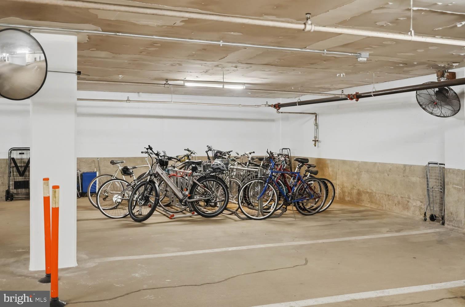 8101 CONNECTICUT AVENUE S-405