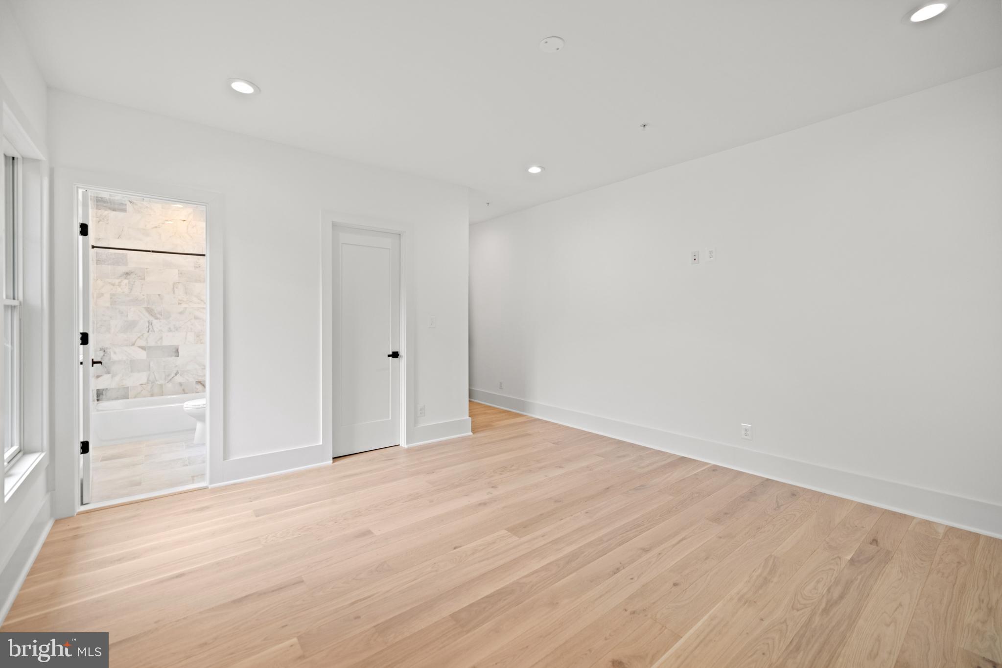 8609 WOODBROOK LANE