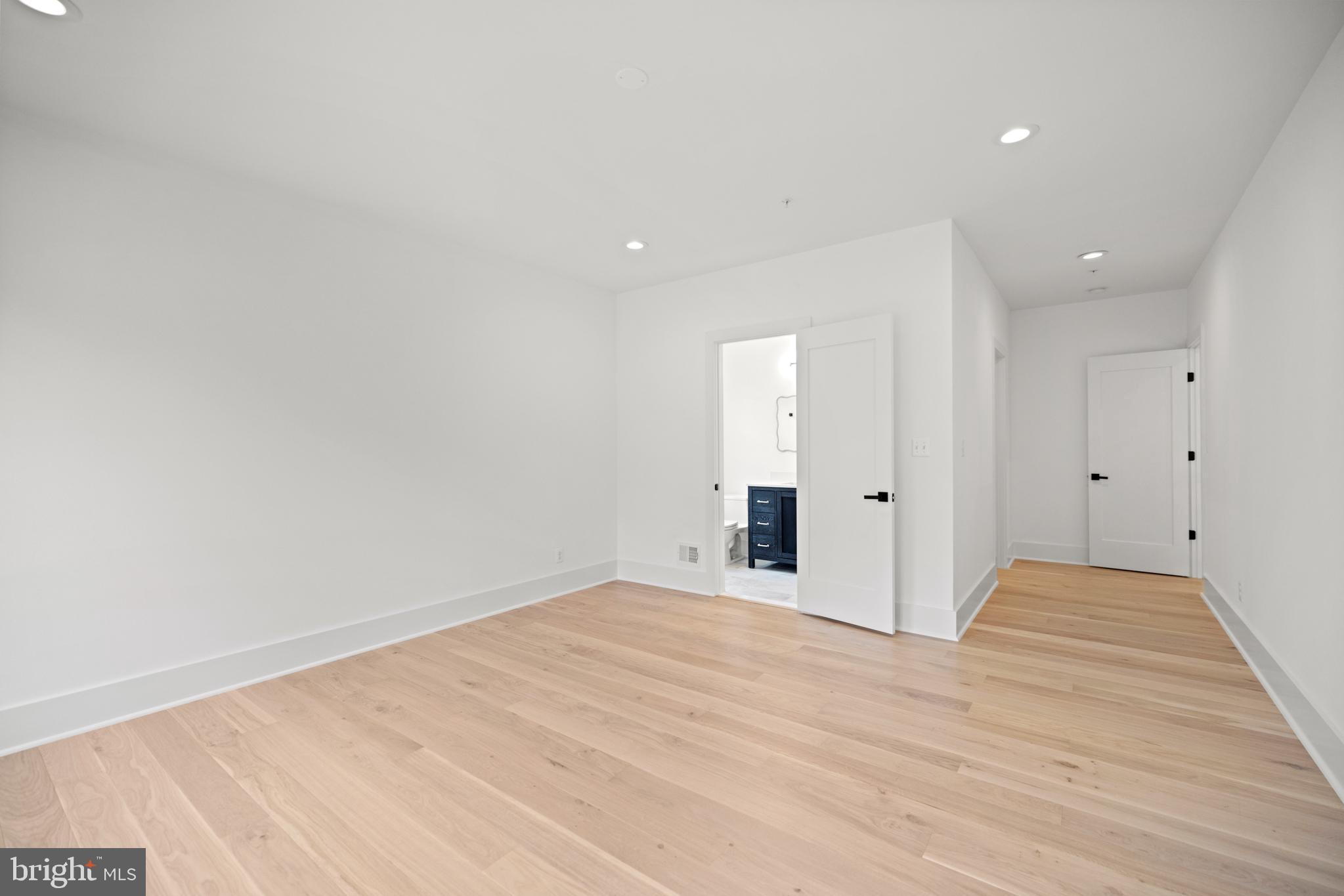 8609 WOODBROOK LANE