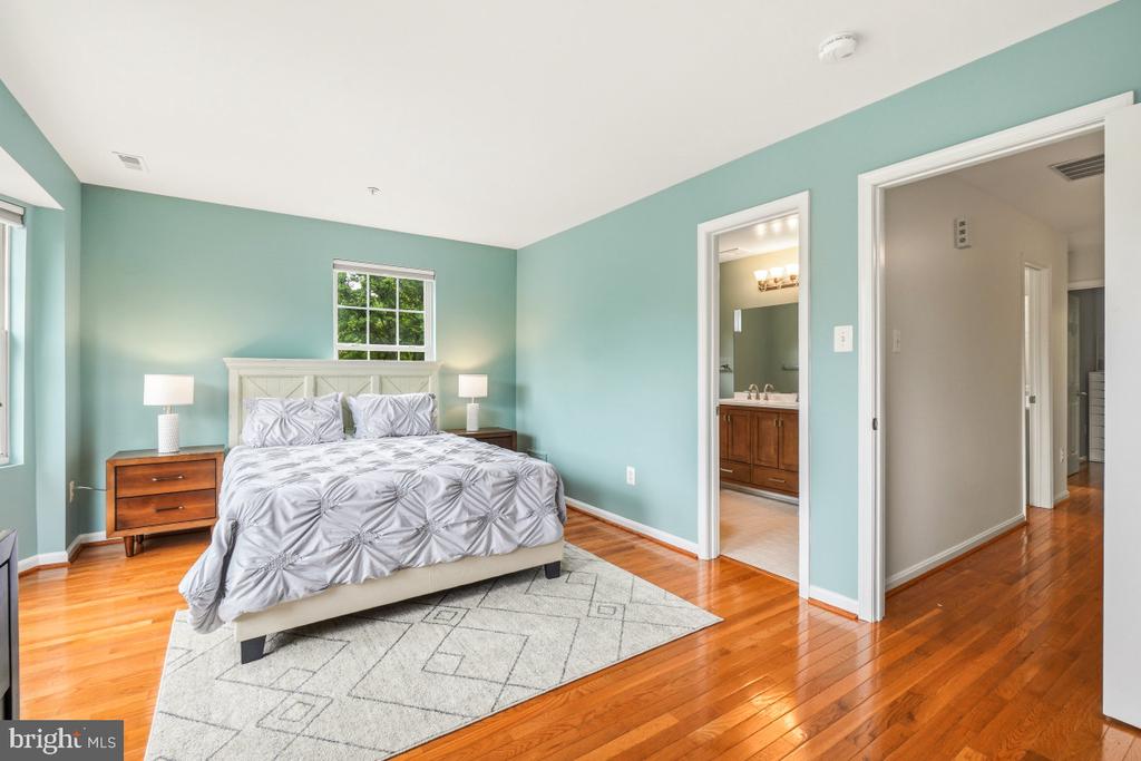 6443 ORCHARD AVENUE