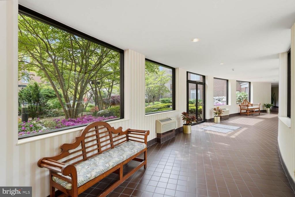 8101 CONNECTICUT AVENUE Unit: S-405