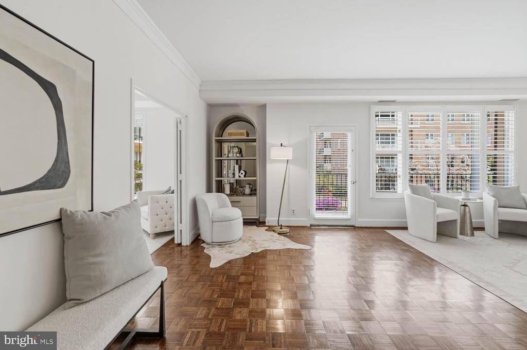 8101 CONNECTICUT AVENUE Unit: S-405