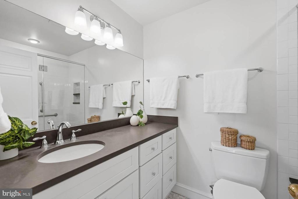 8101 CONNECTICUT AVENUE Unit: S-405