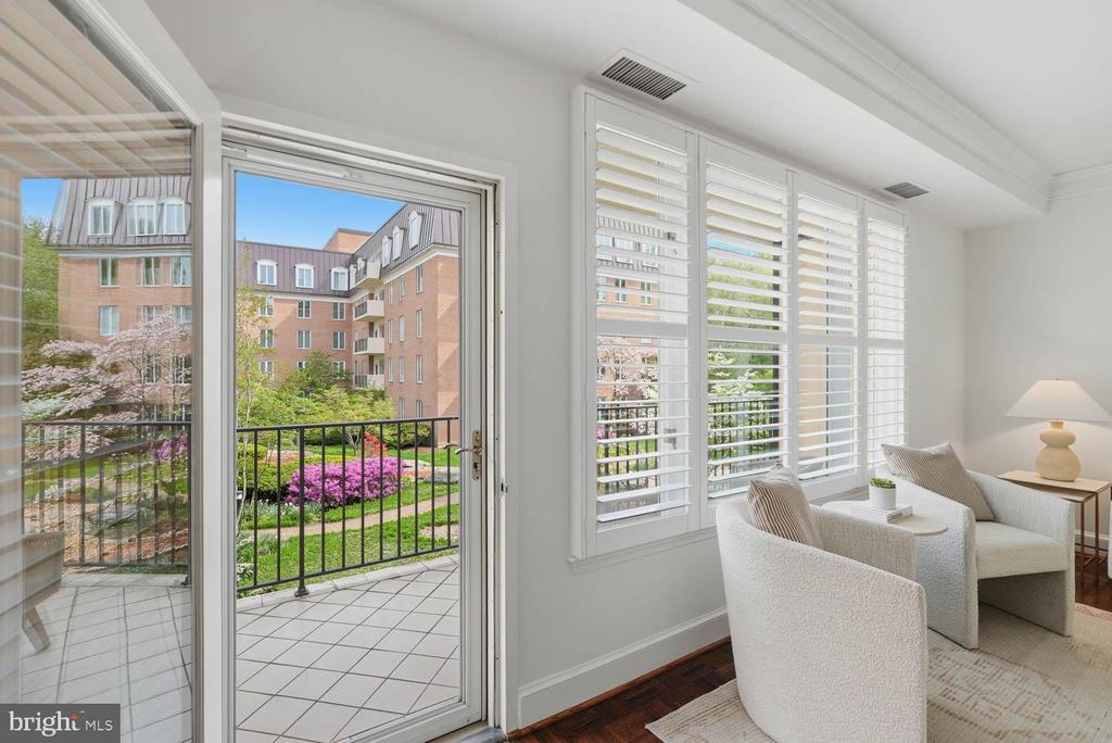 8101 CONNECTICUT AVENUE Unit: S-405