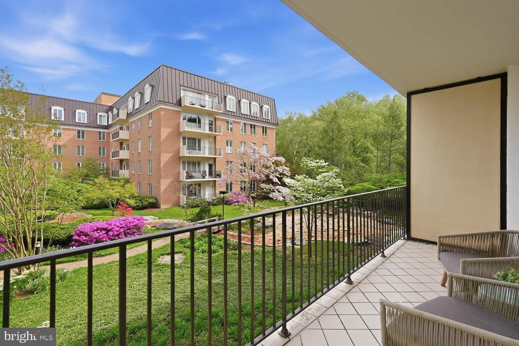 8101 CONNECTICUT AVENUE Unit: S-405