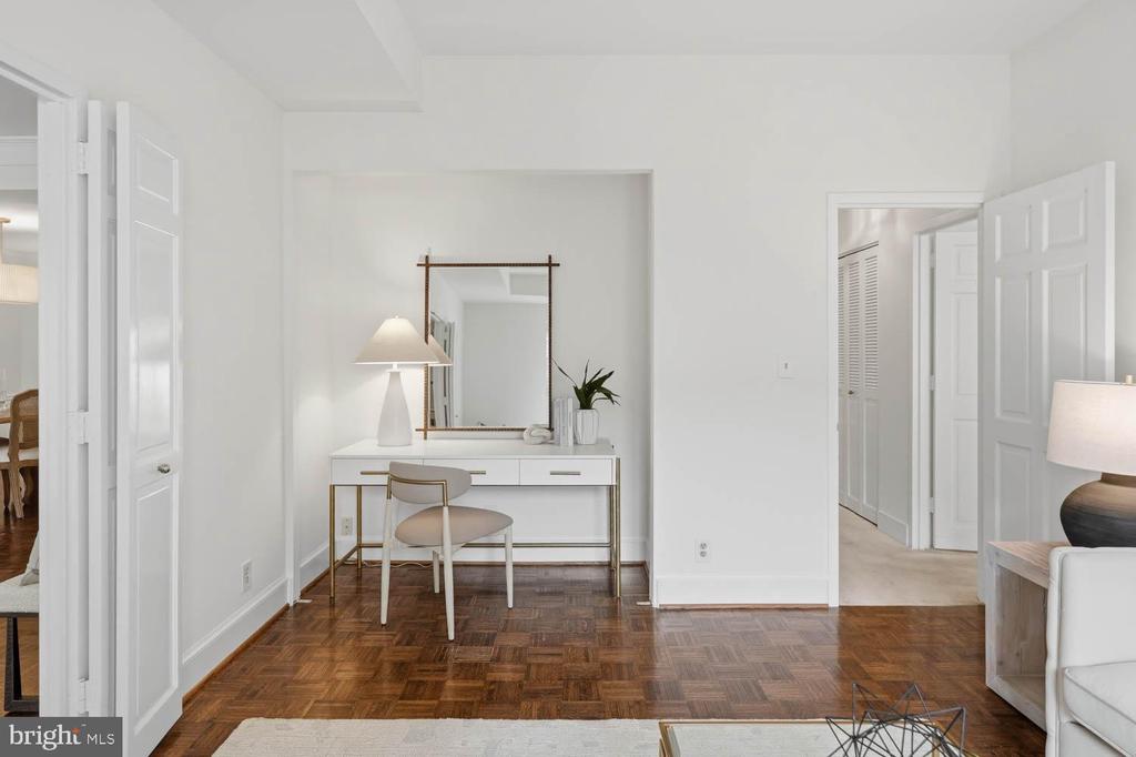8101 CONNECTICUT AVENUE Unit: S-405