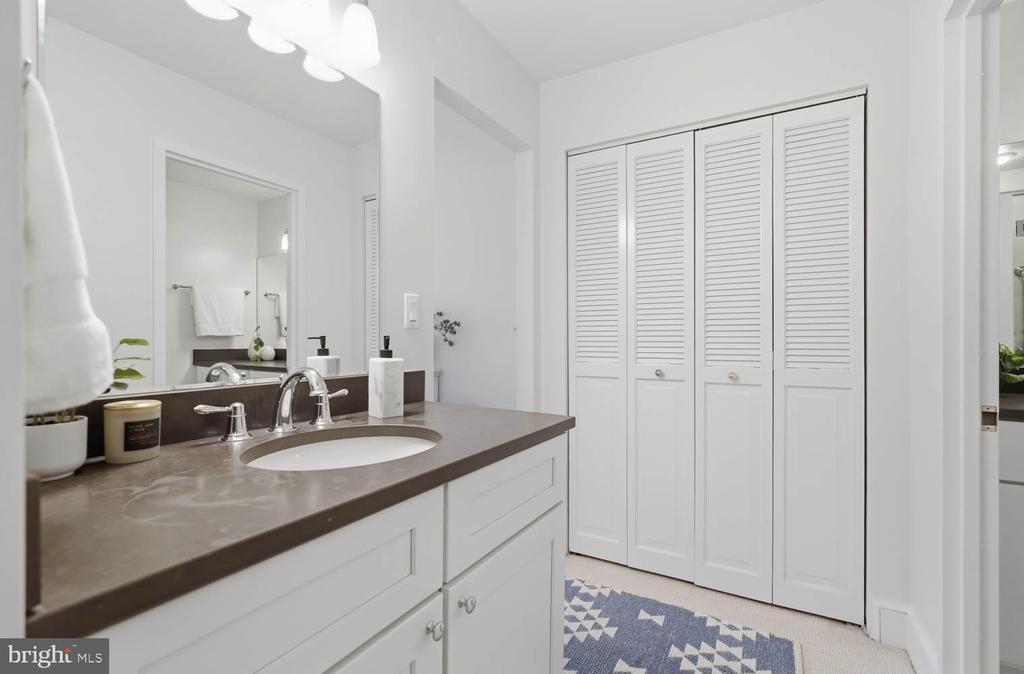 8101 CONNECTICUT AVENUE Unit: S-405