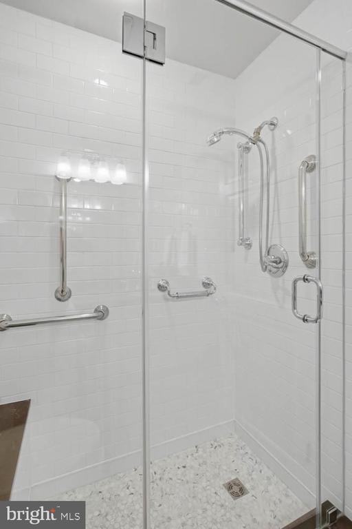 8101 CONNECTICUT AVENUE Unit: S-405