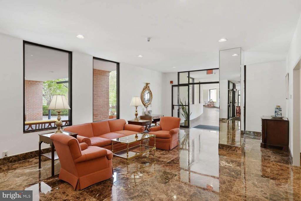8101 CONNECTICUT AVENUE Unit: S-405