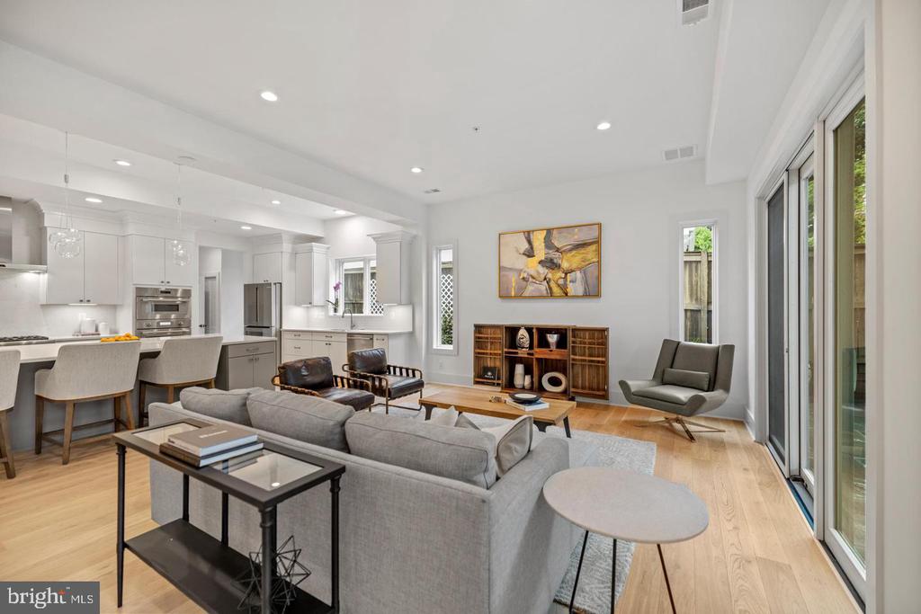 8609 WOODBROOK LANE