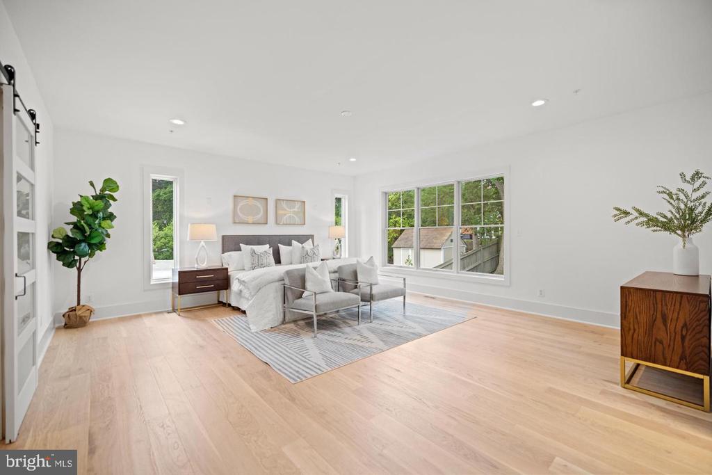 8609 WOODBROOK LANE