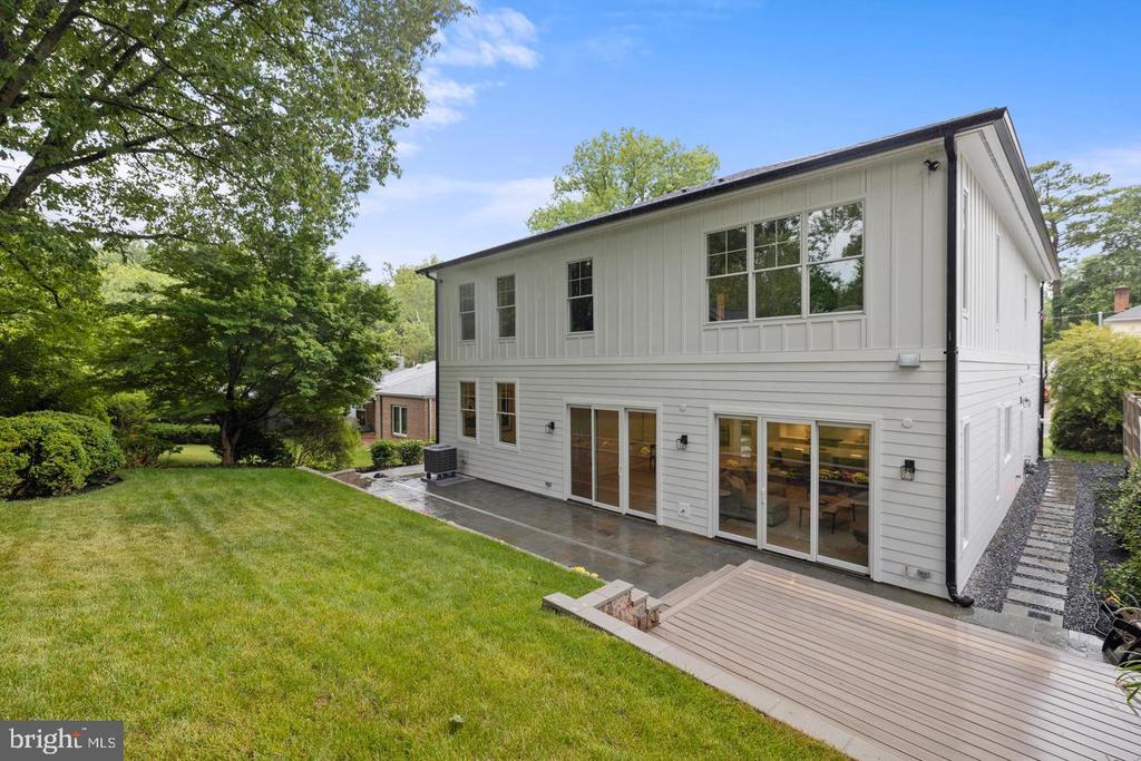 8609 WOODBROOK LANE