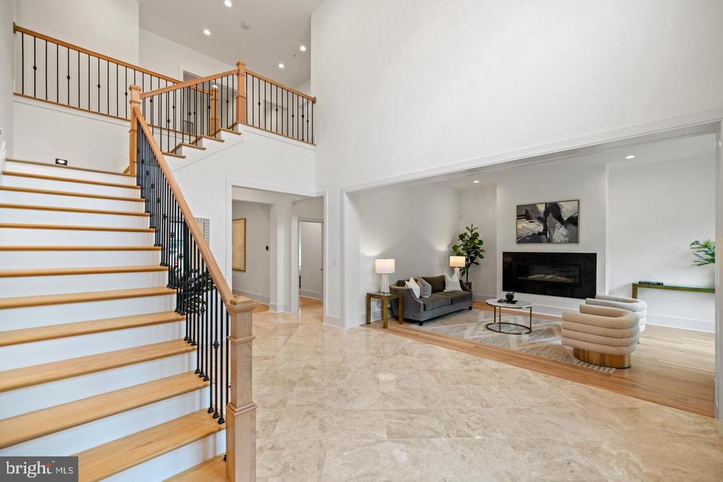 8609 WOODBROOK LANE