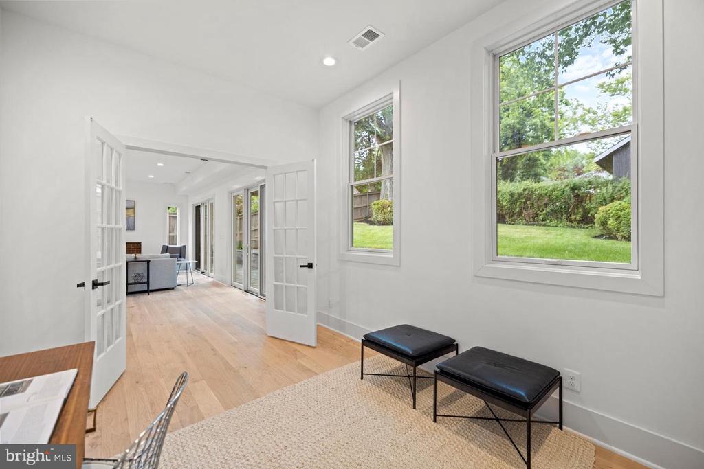 8609 WOODBROOK LANE
