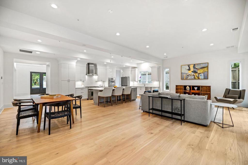 8609 WOODBROOK LANE