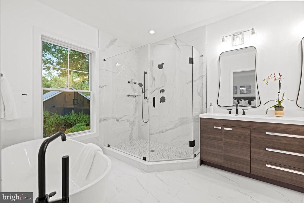 8609 WOODBROOK LANE