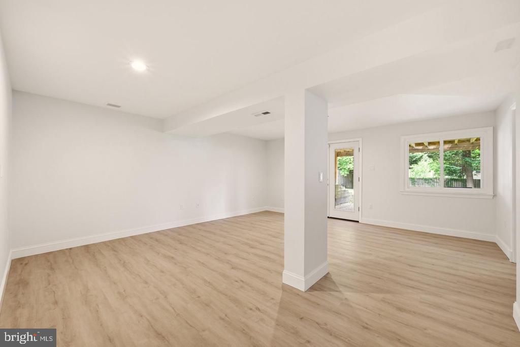 11117 MIDVALE ROAD