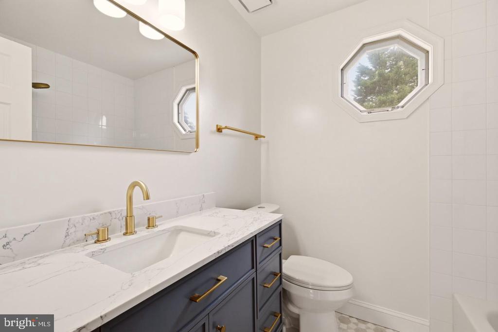 11117 MIDVALE ROAD