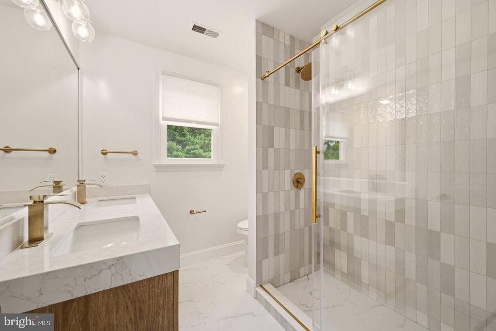 11117 MIDVALE ROAD