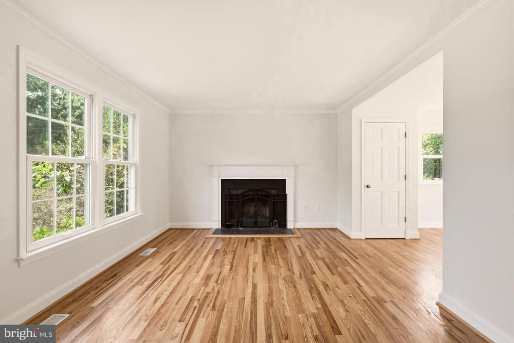 11117 MIDVALE ROAD