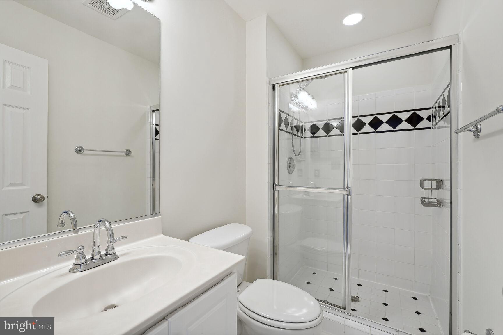4903 Williamsburg BOULEVARD