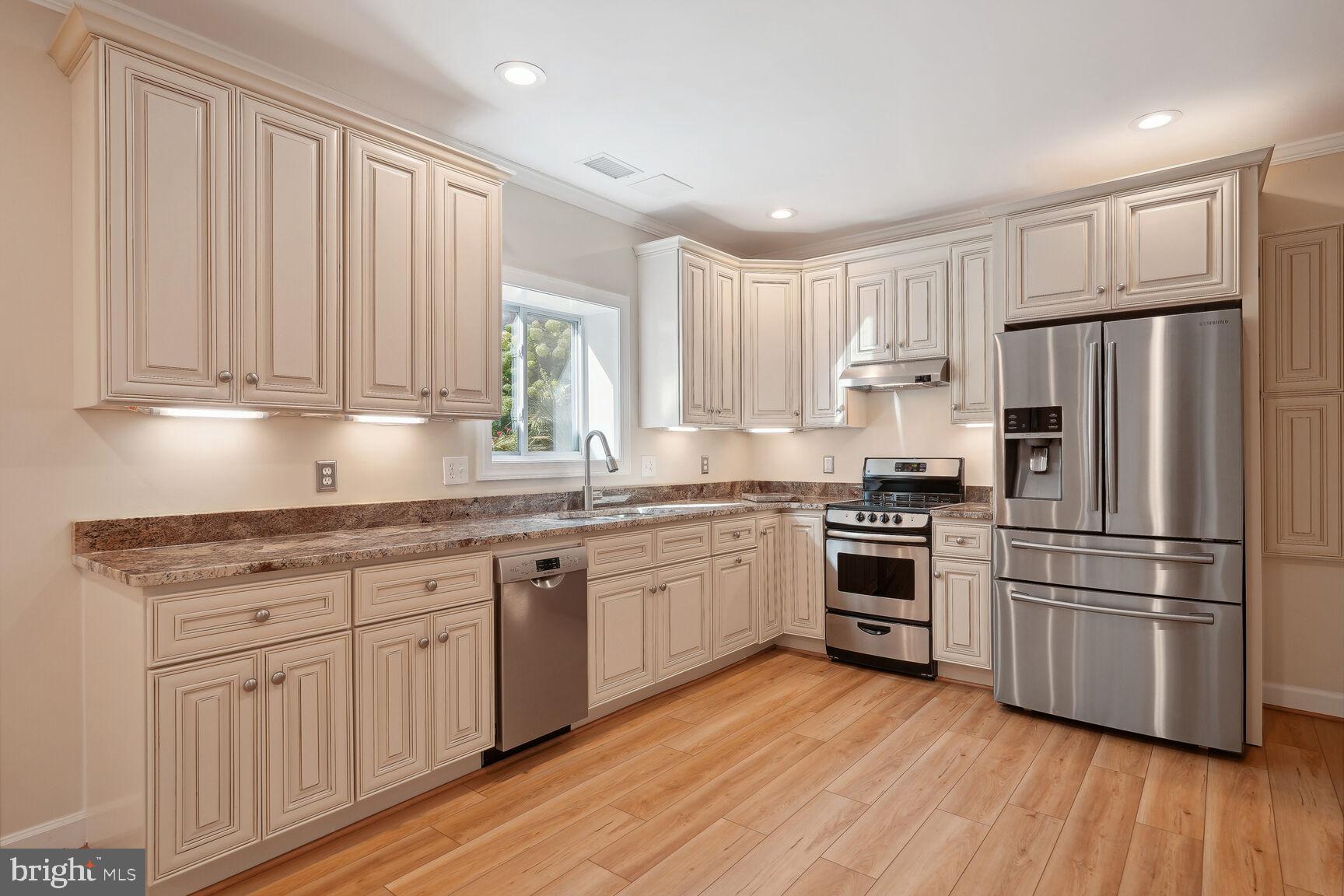 4903 Williamsburg BOULEVARD