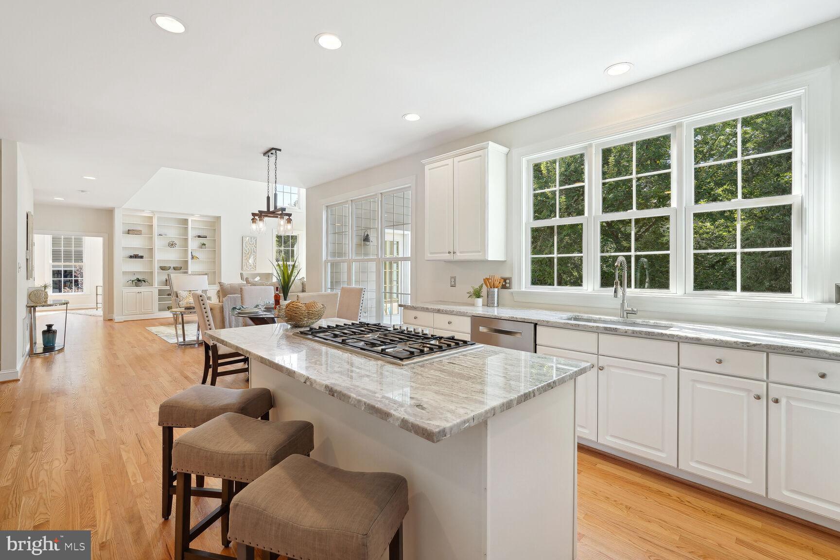 4903 Williamsburg BOULEVARD