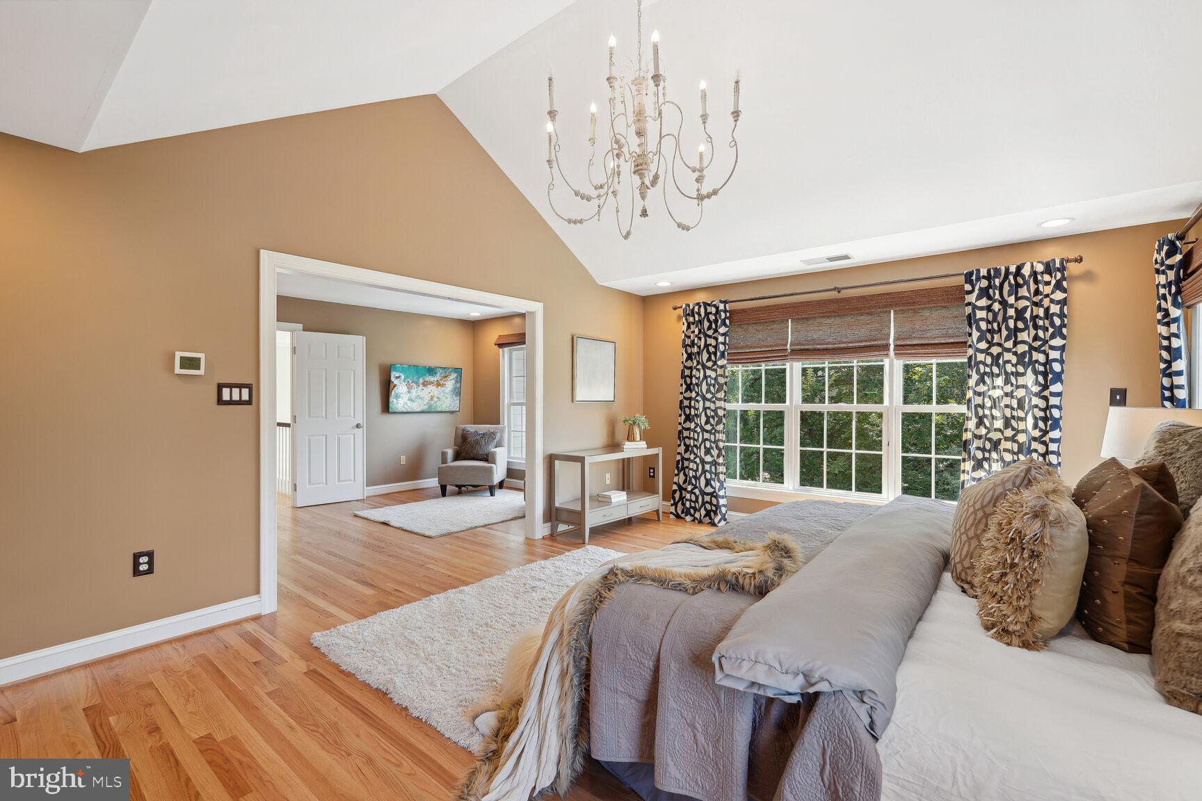 4903 Williamsburg BOULEVARD