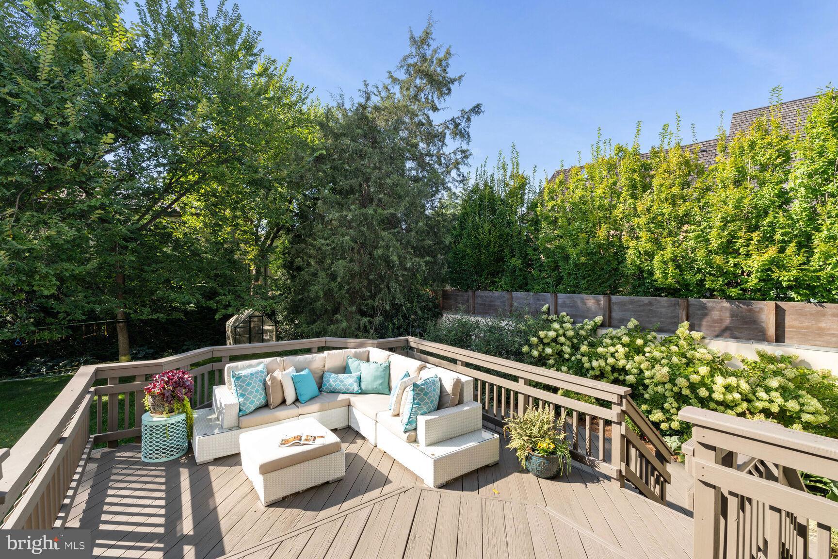 4903 Williamsburg BOULEVARD