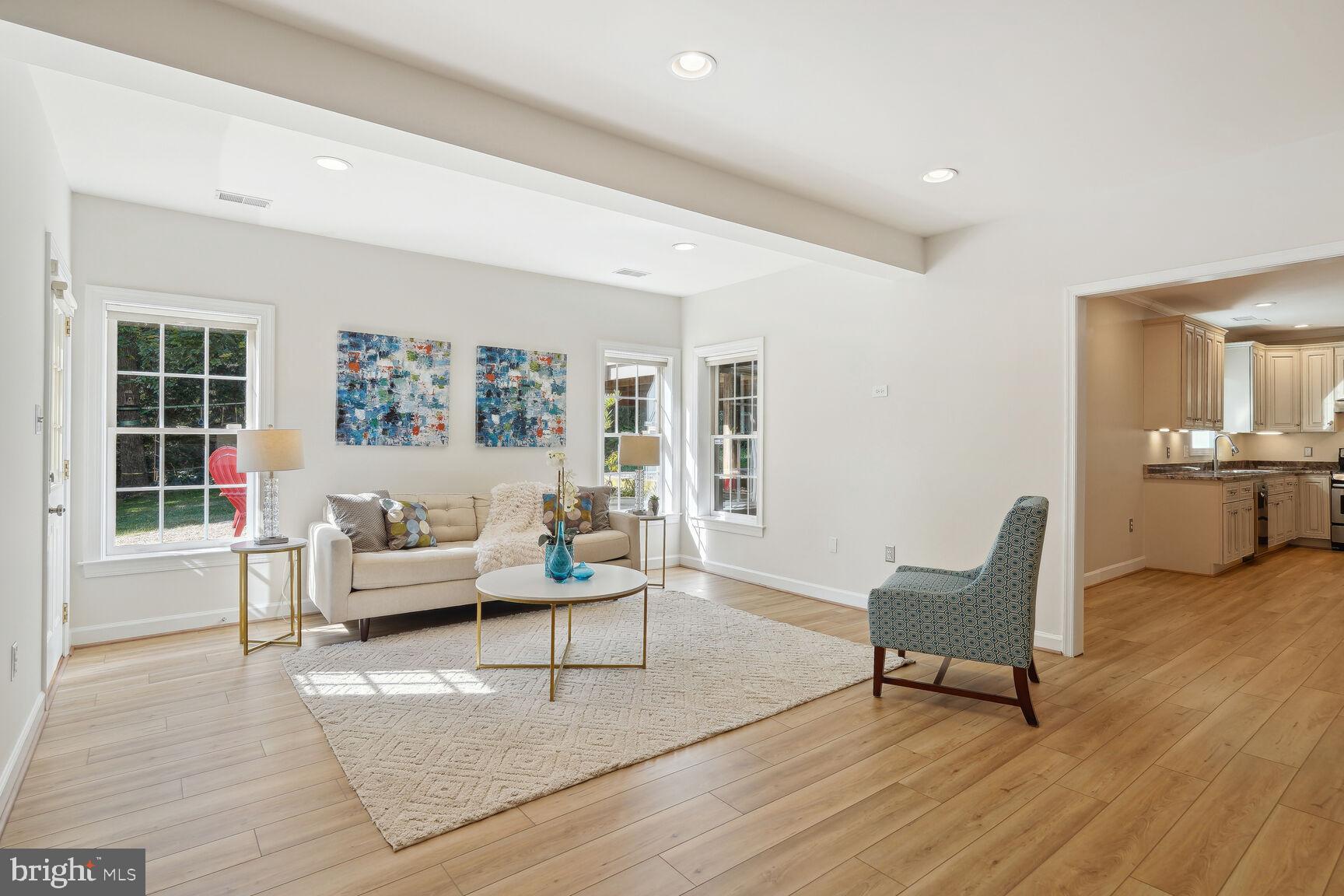 4903 Williamsburg BOULEVARD