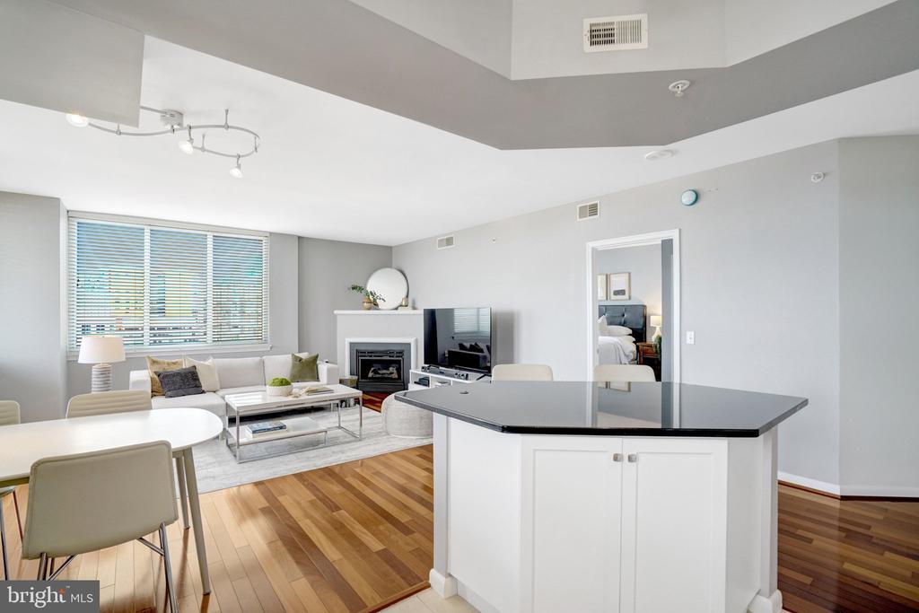 851 N GLEBE ROAD Unit: 1911