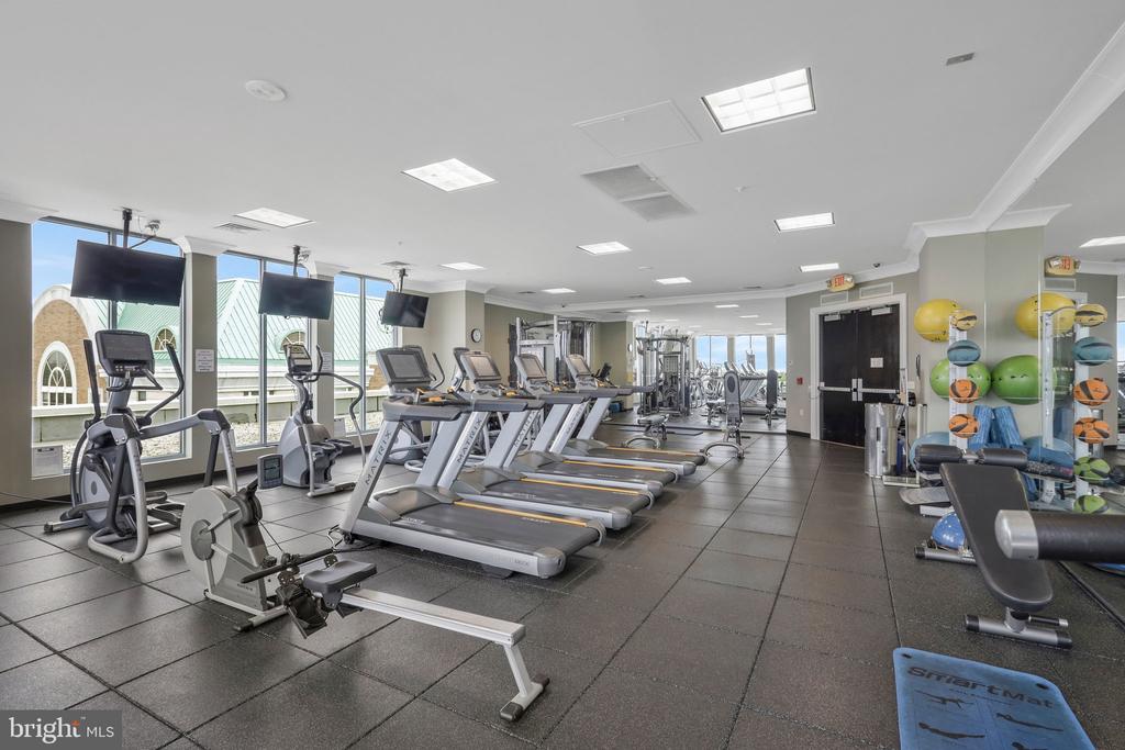 851 N GLEBE ROAD Unit: 1911