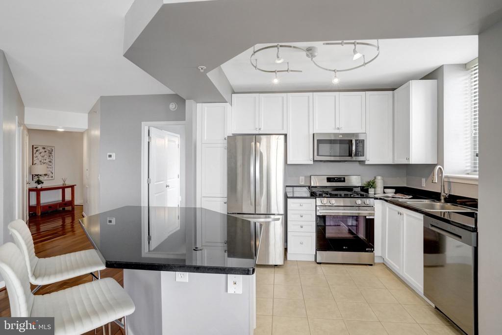 851 N GLEBE ROAD Unit: 1911