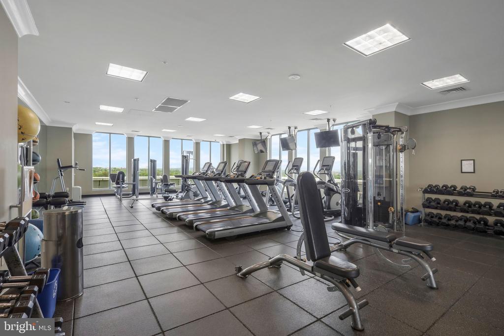 851 N GLEBE ROAD Unit: 1911