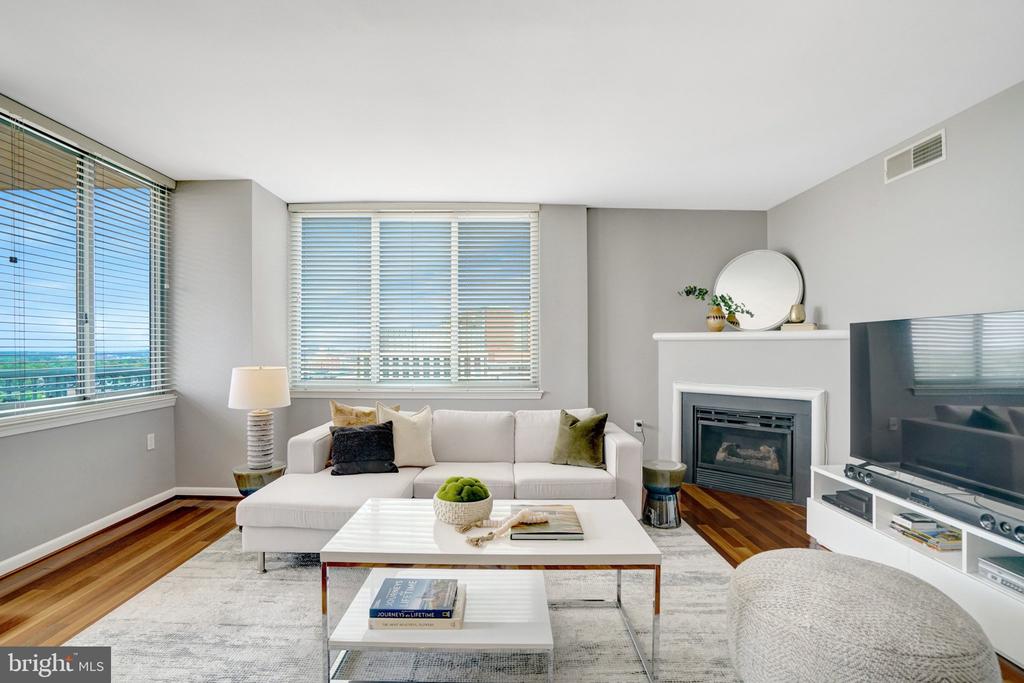851 N GLEBE ROAD Unit: 1911