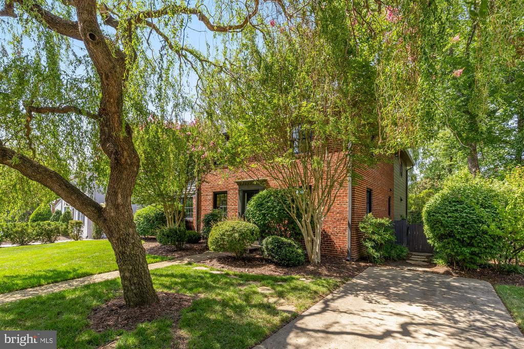 517 JANNEYS LANE