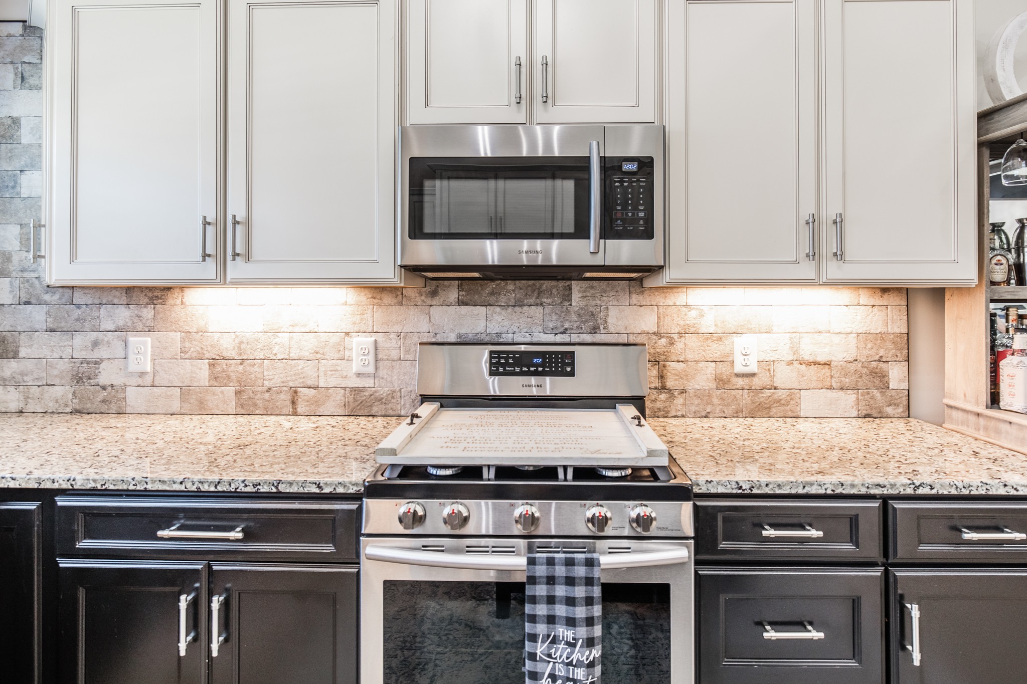 136 Bloomsbury Dr