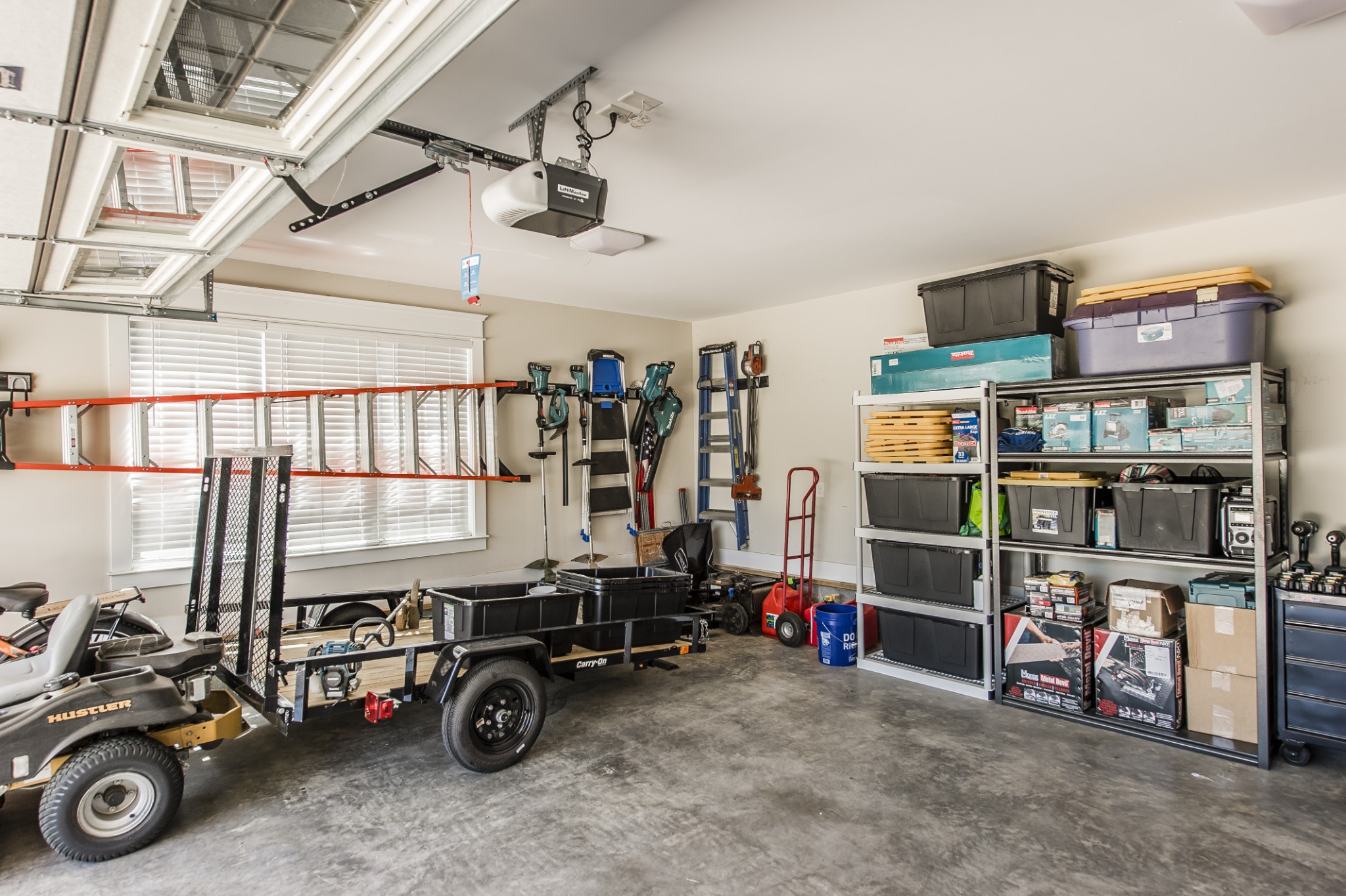 136 Bloomsbury Dr
