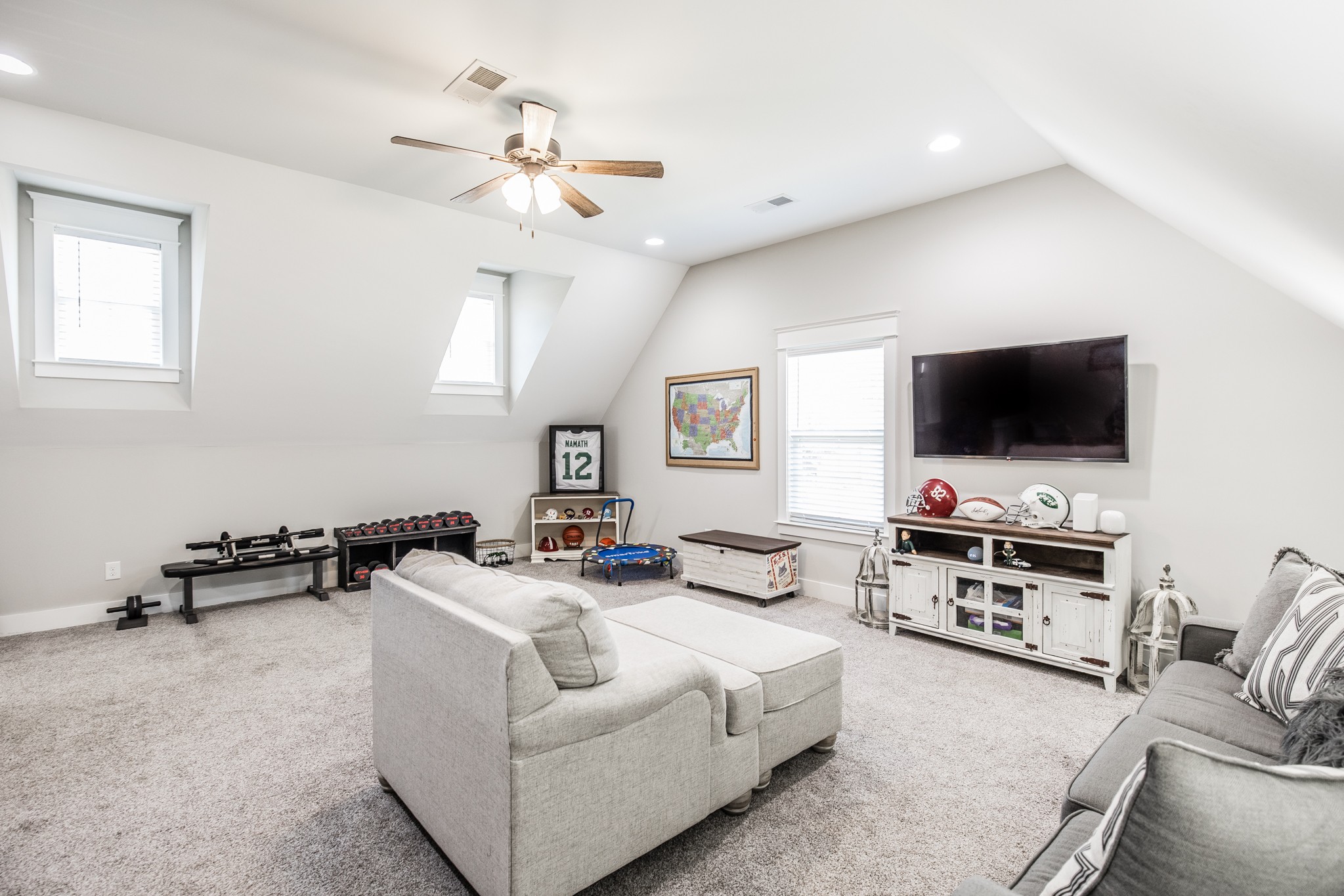 136 Bloomsbury Dr