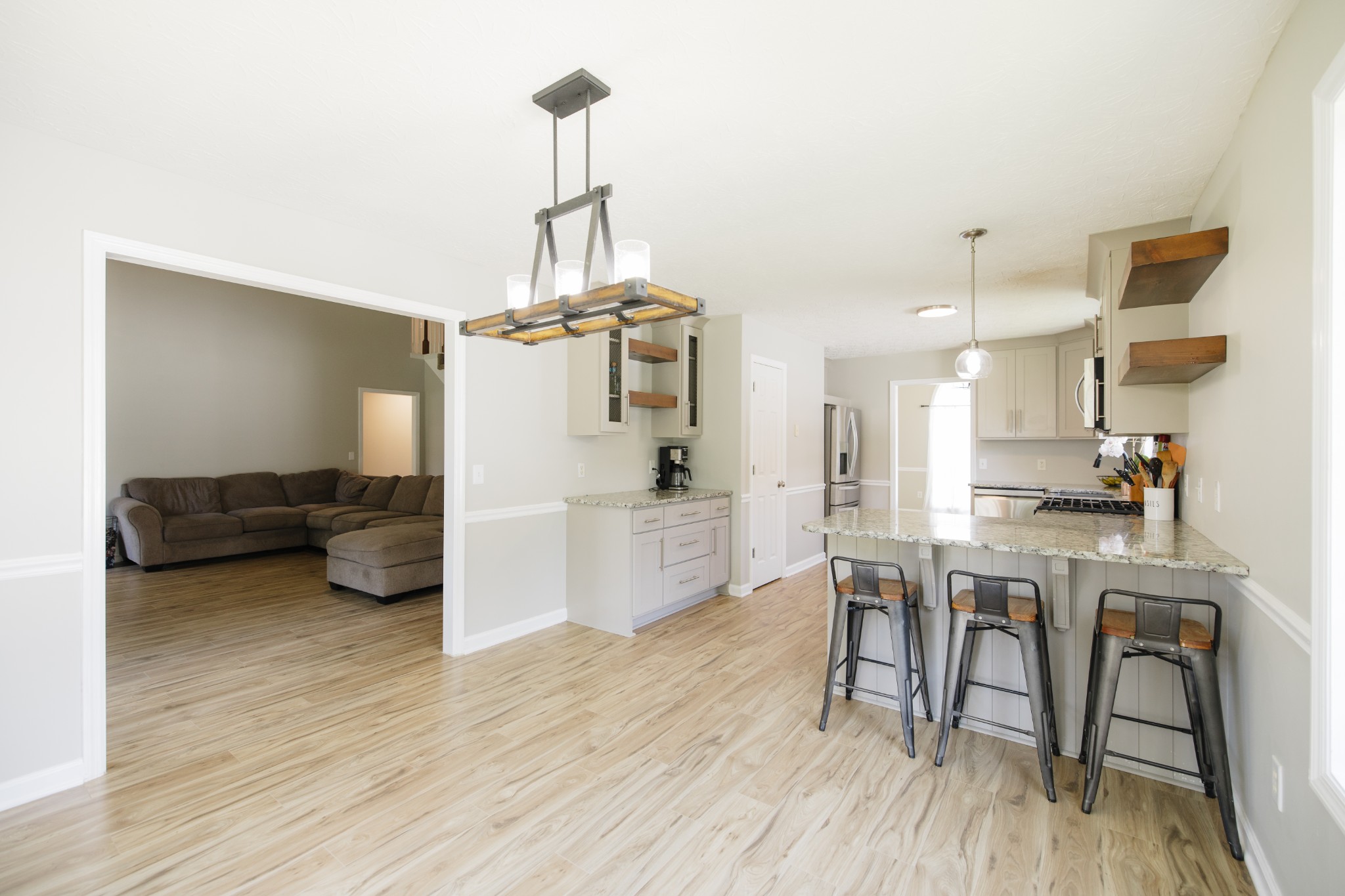 102 Hunterwood Ct