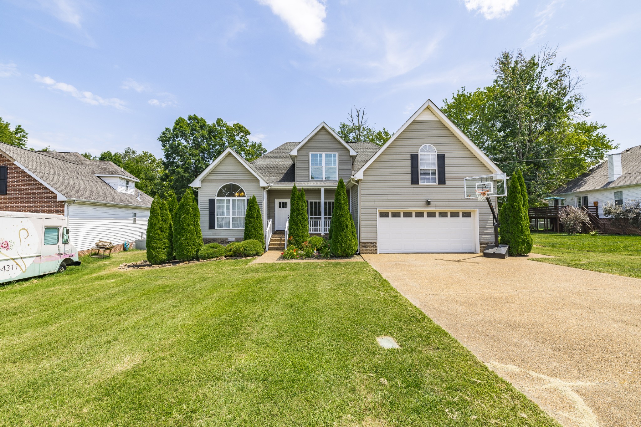 102 Hunterwood Ct