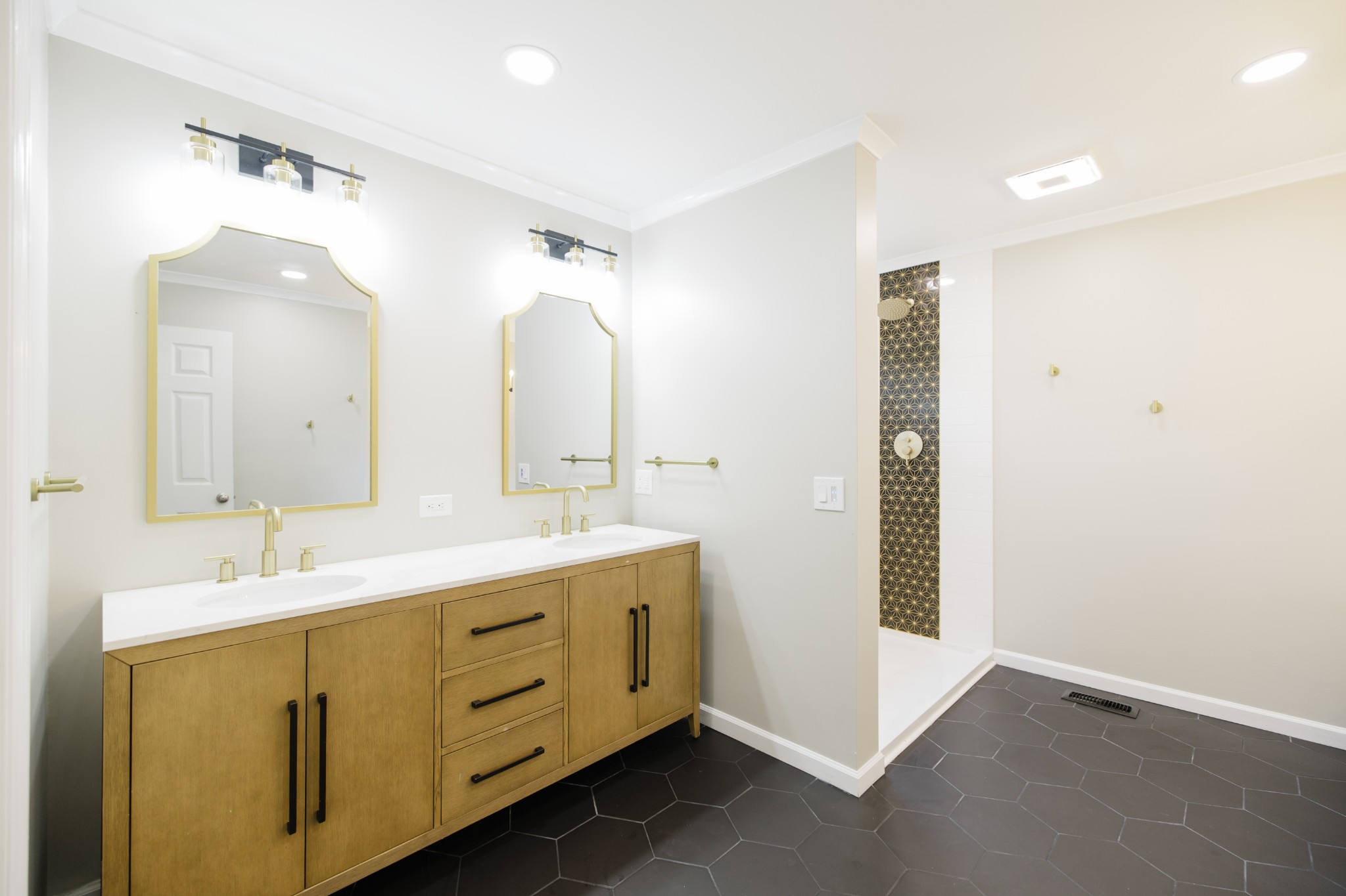 102 Hunterwood Ct