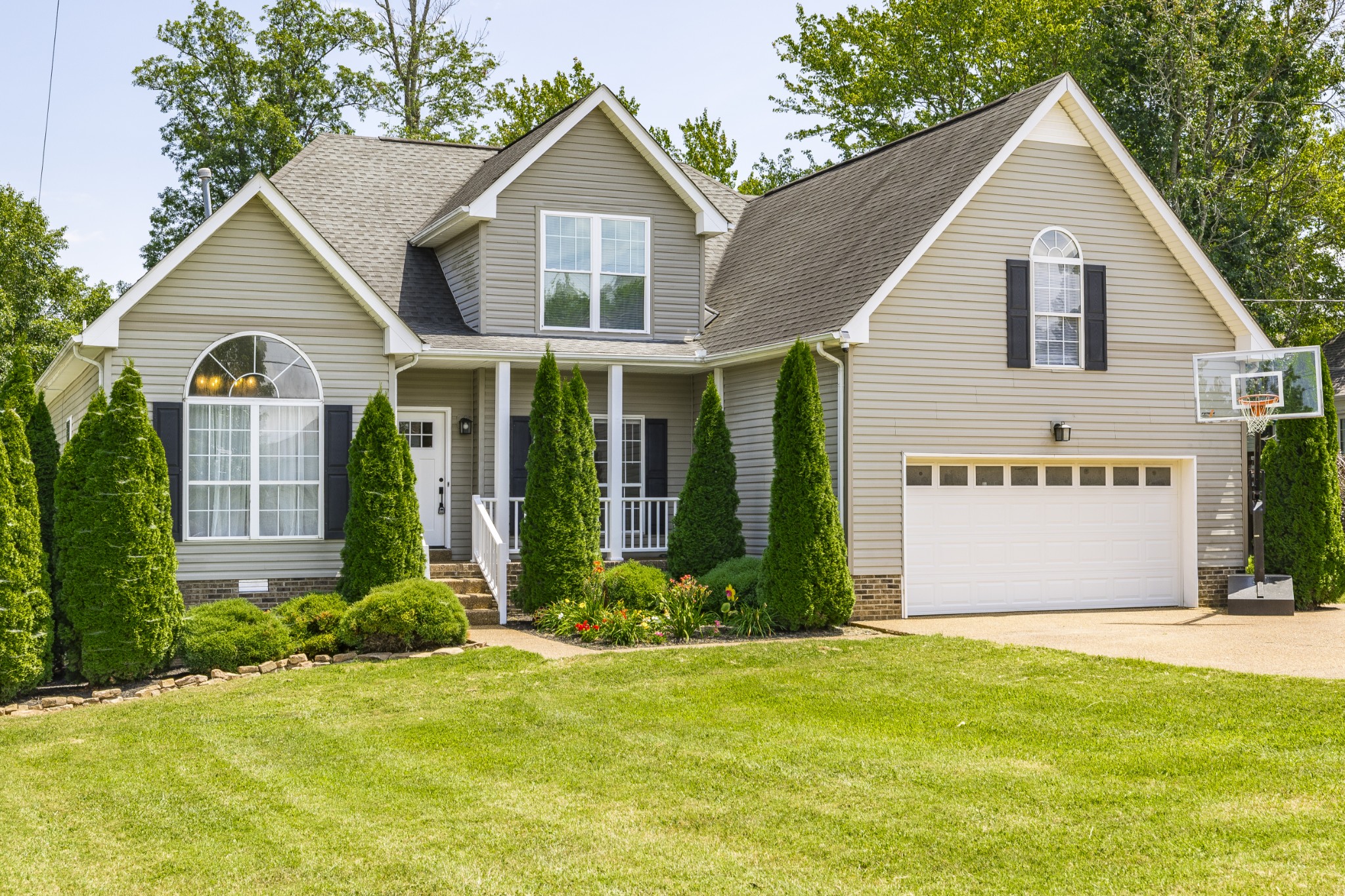 102 Hunterwood Ct