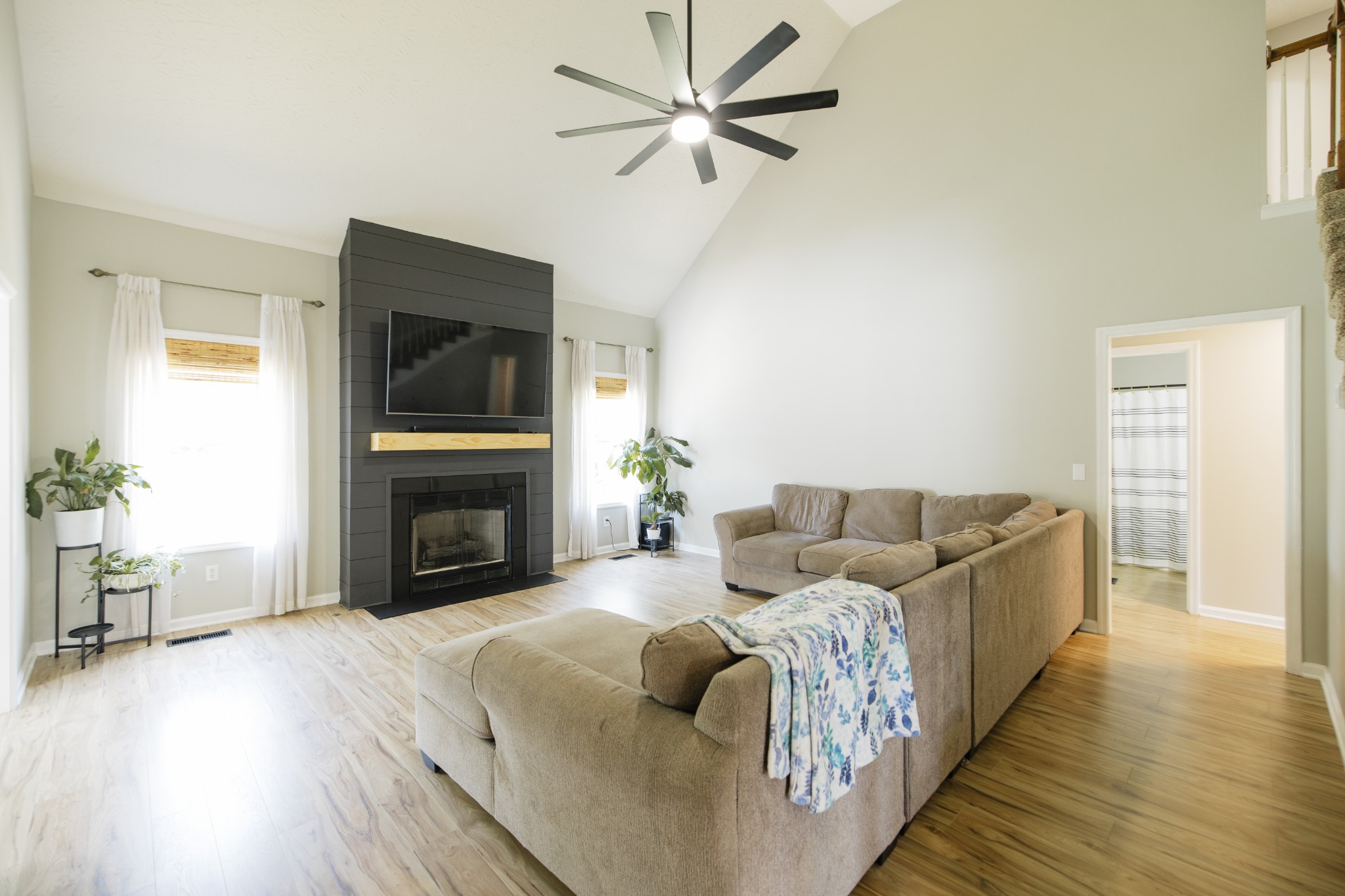 102 Hunterwood Ct