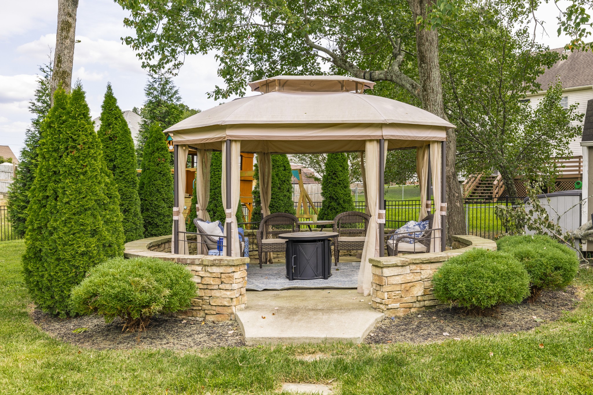 102 Hunterwood Ct