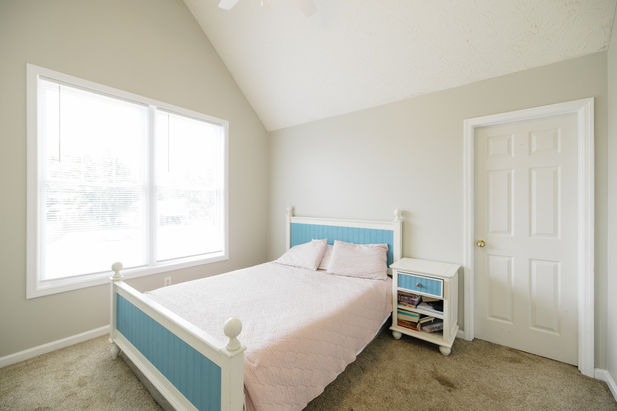 102 Hunterwood Ct