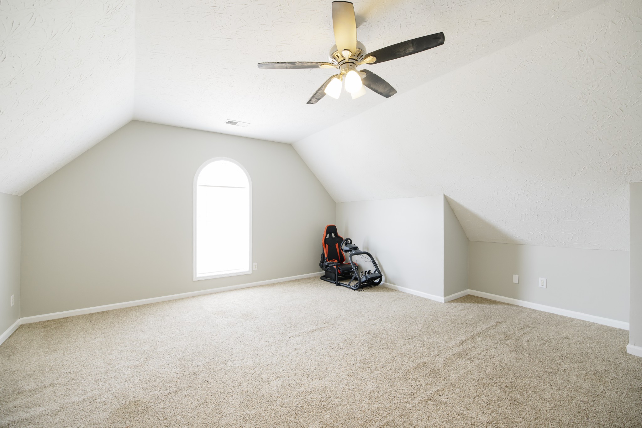 102 Hunterwood Ct