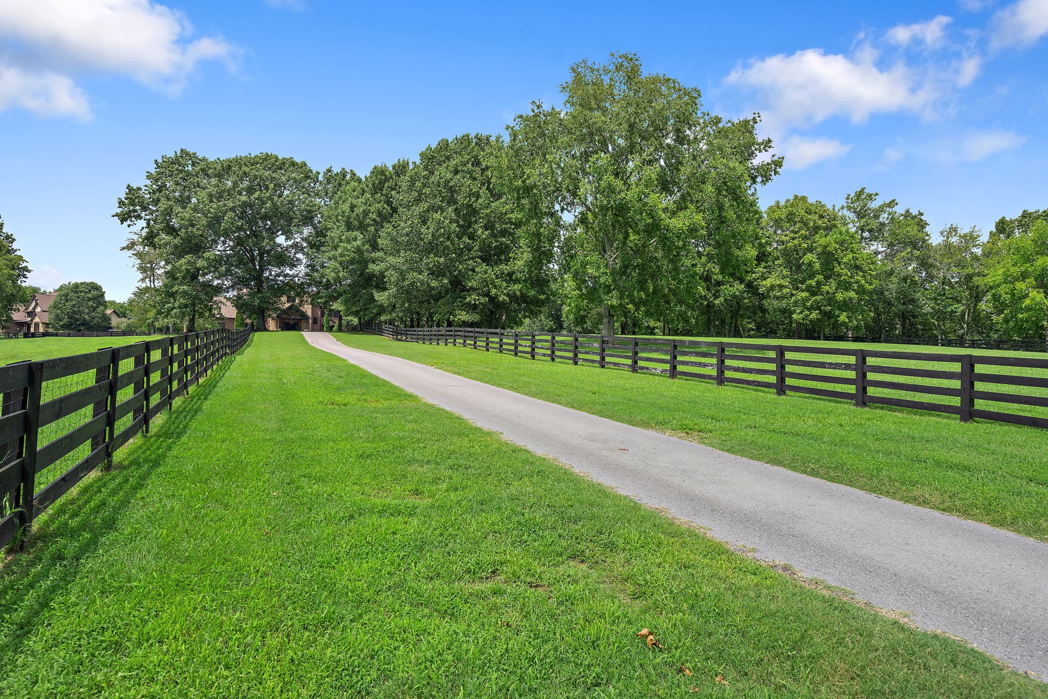 1767 Saundersville Rd